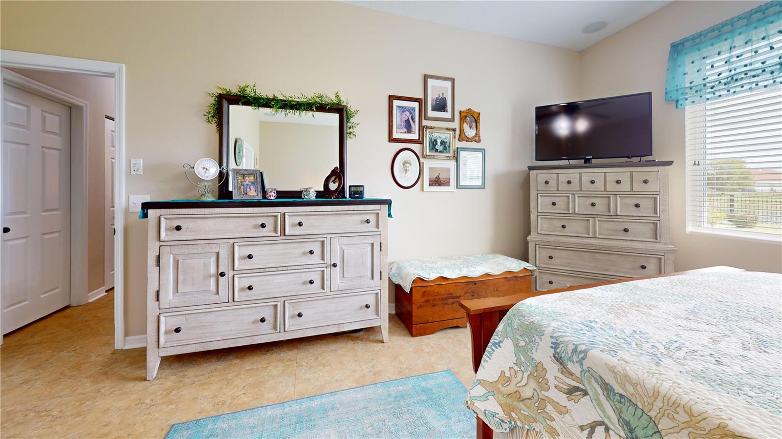 CREEKSIDE - Residential