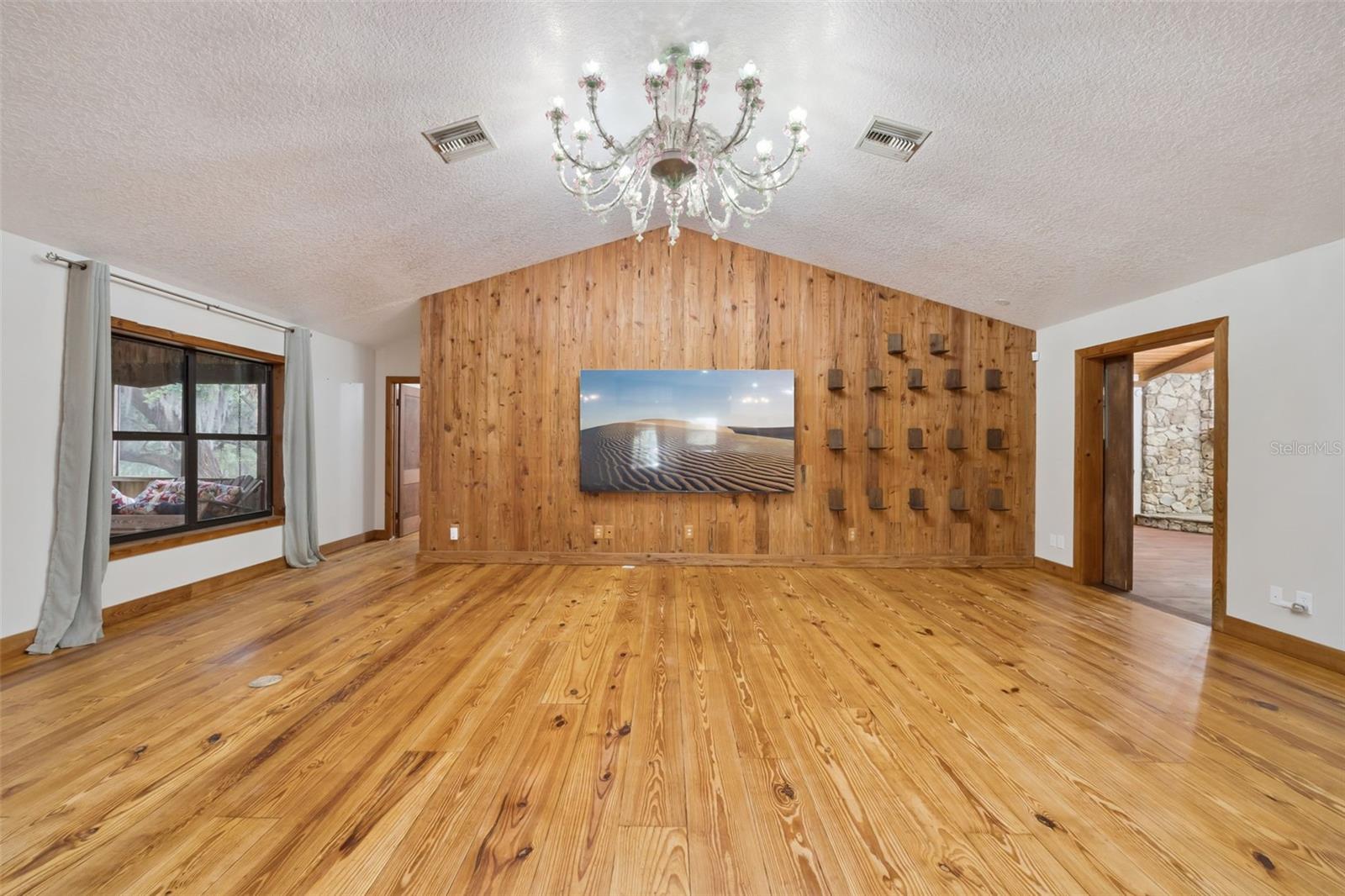 ACREAGE & UNREC - Residential