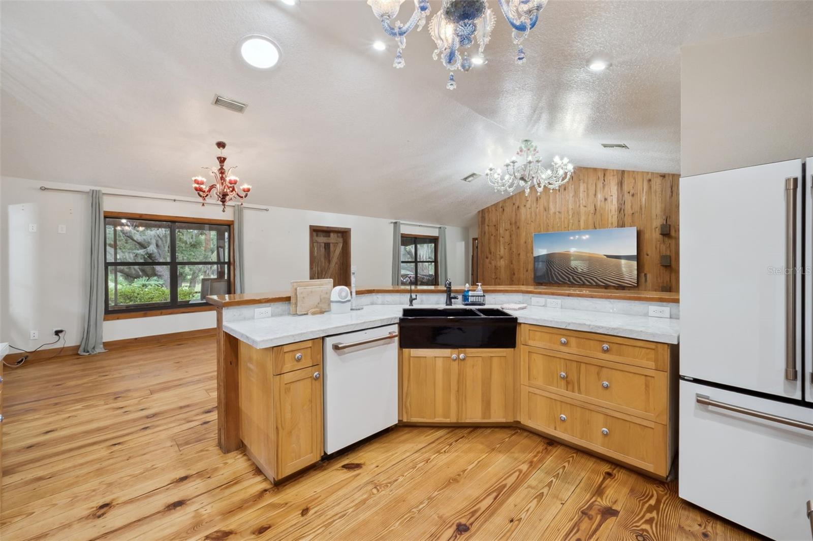ACREAGE & UNREC - Residential
