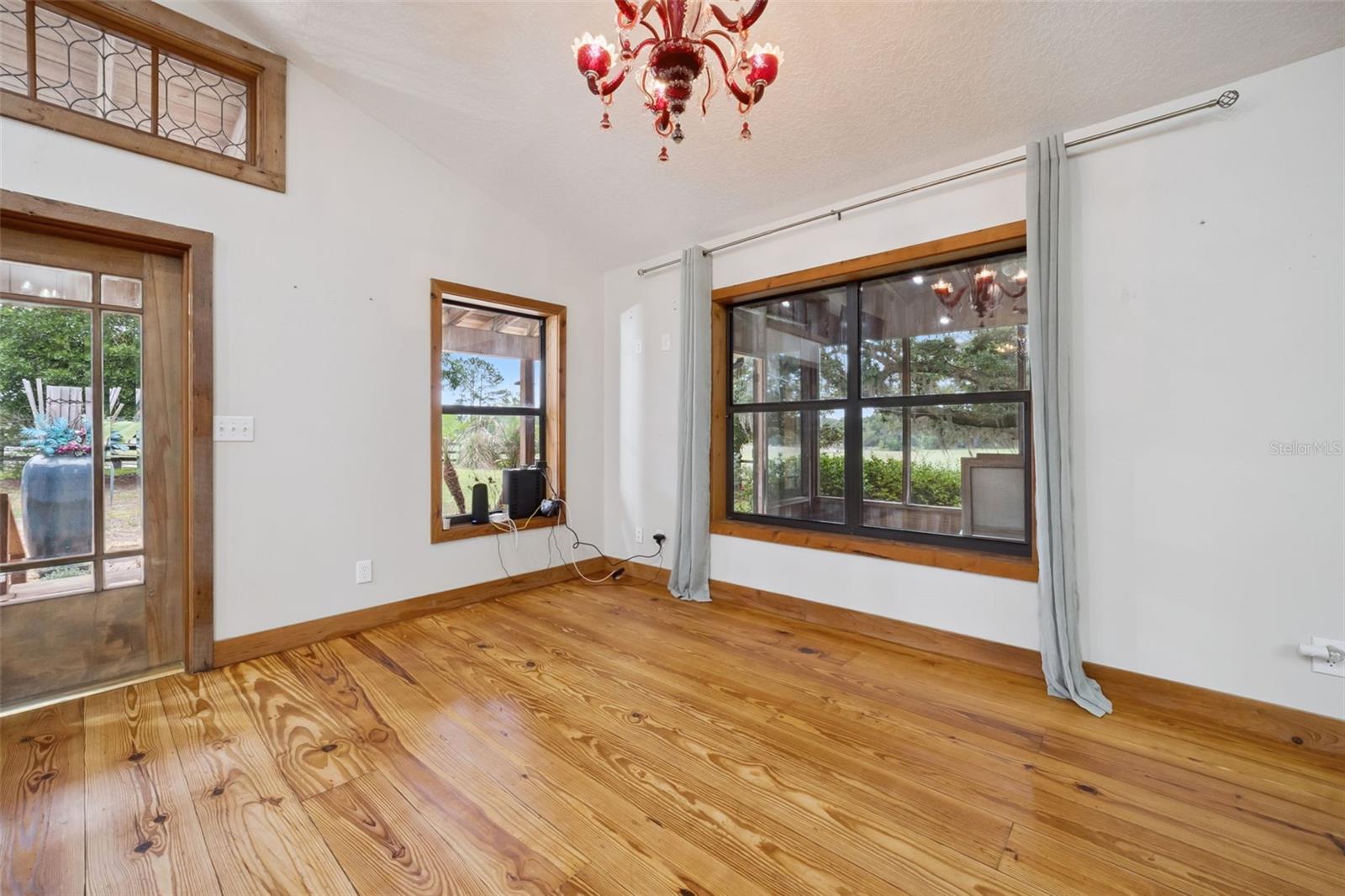ACREAGE & UNREC - Residential