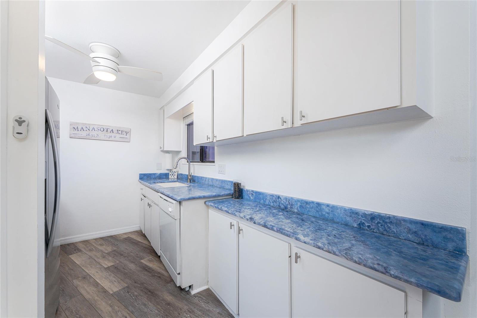 CASTAWAYS - Residential