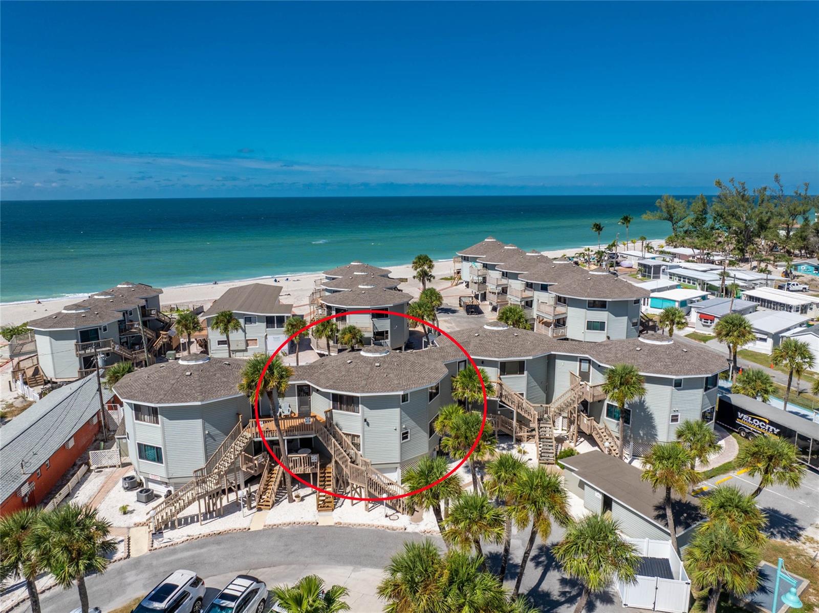 CASTAWAYS - Residential