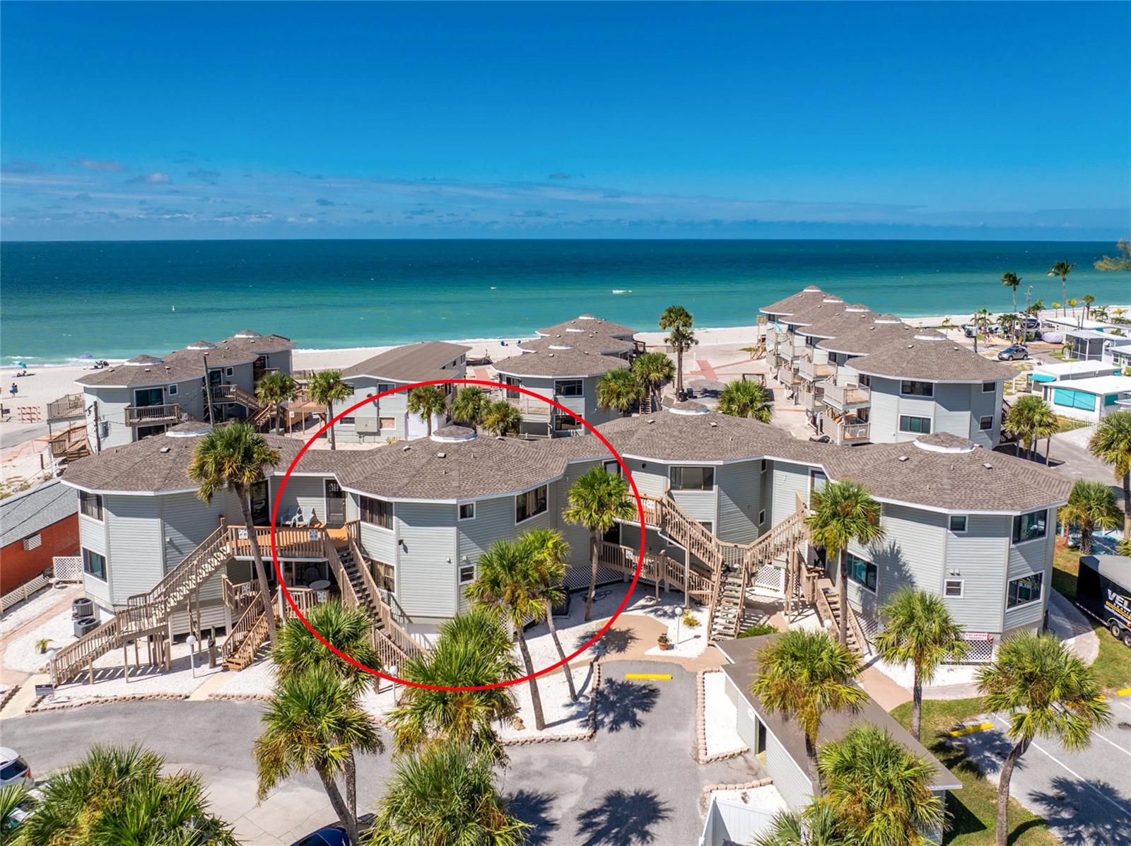 CASTAWAYS - Residential