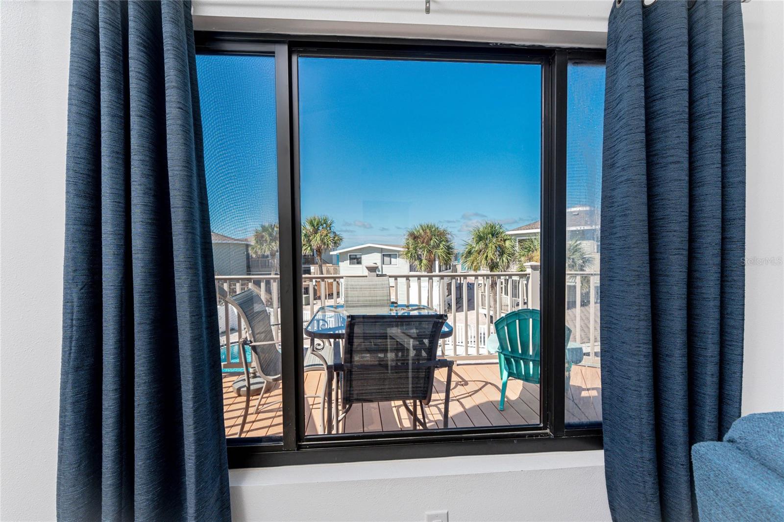 CASTAWAYS - Residential