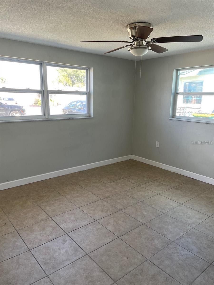 HOLIDAY LAKE ESTATES - Residential Lease