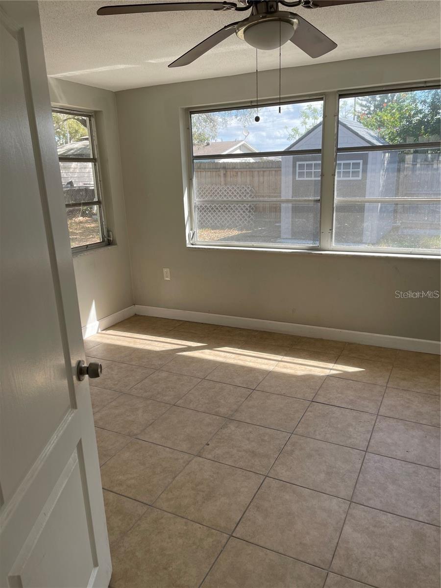 HOLIDAY LAKE ESTATES - Residential Lease