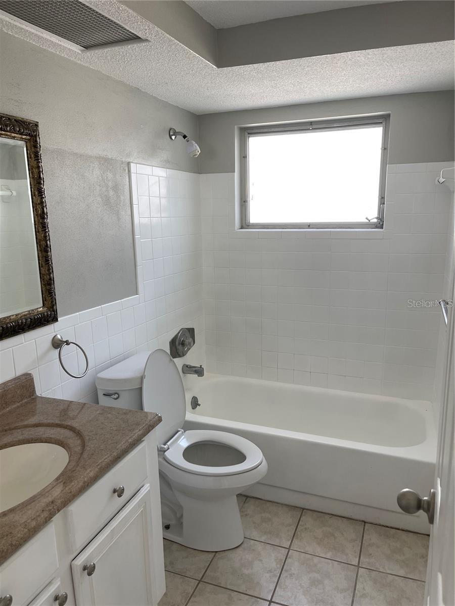 HOLIDAY LAKE ESTATES - Residential Lease