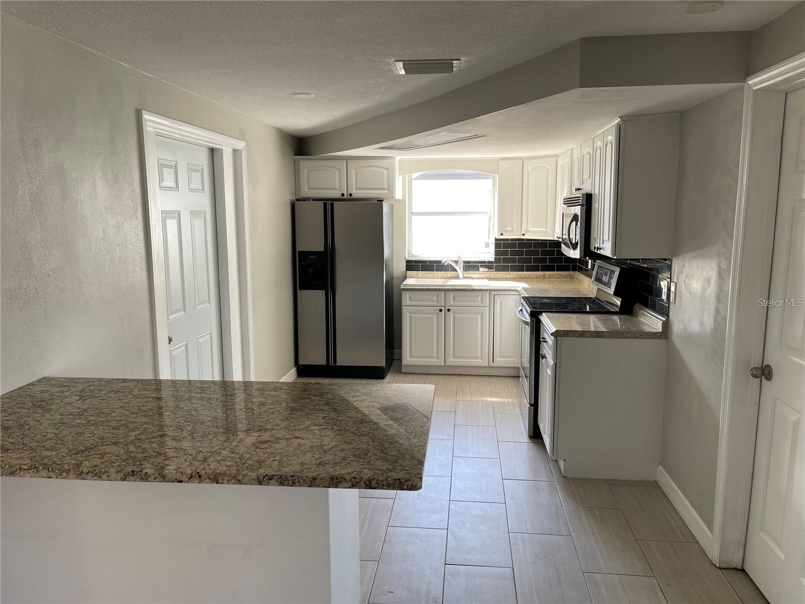 HOLIDAY LAKE ESTATES - Residential Lease