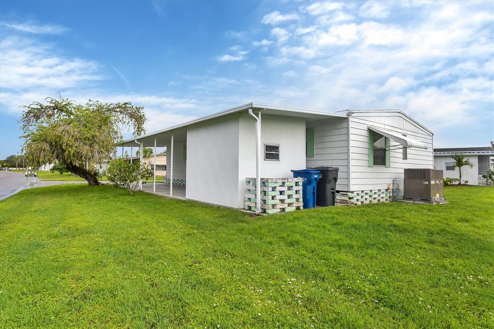 SHADOW BROOK MOBILE HOME - Residential