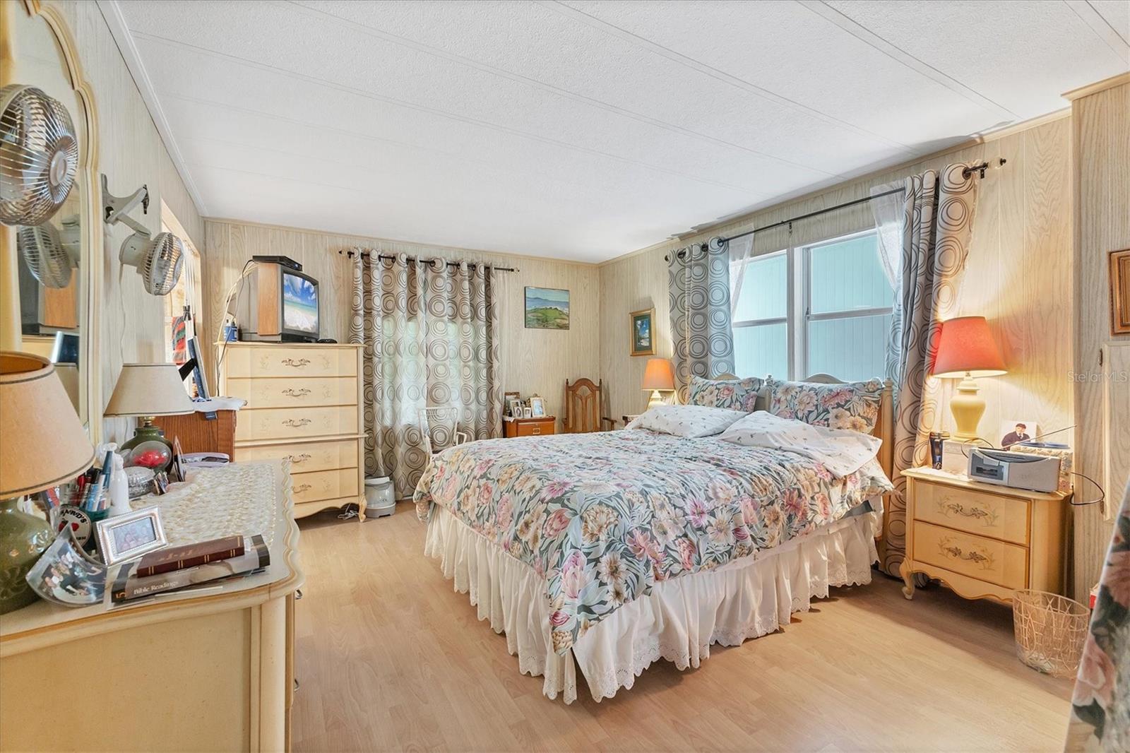 SHADOW BROOK MOBILE HOME - Residential