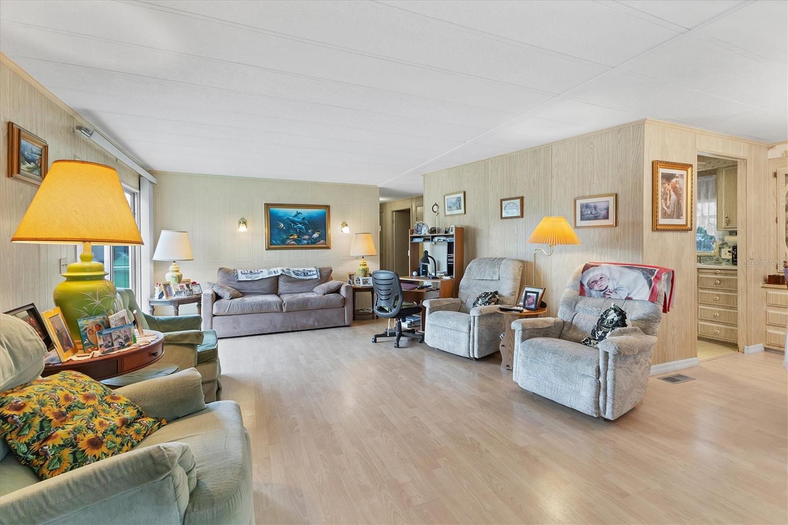 SHADOW BROOK MOBILE HOME - Residential