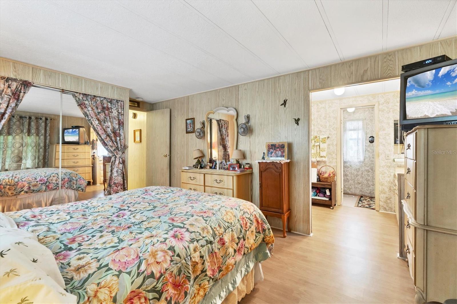 SHADOW BROOK MOBILE HOME - Residential