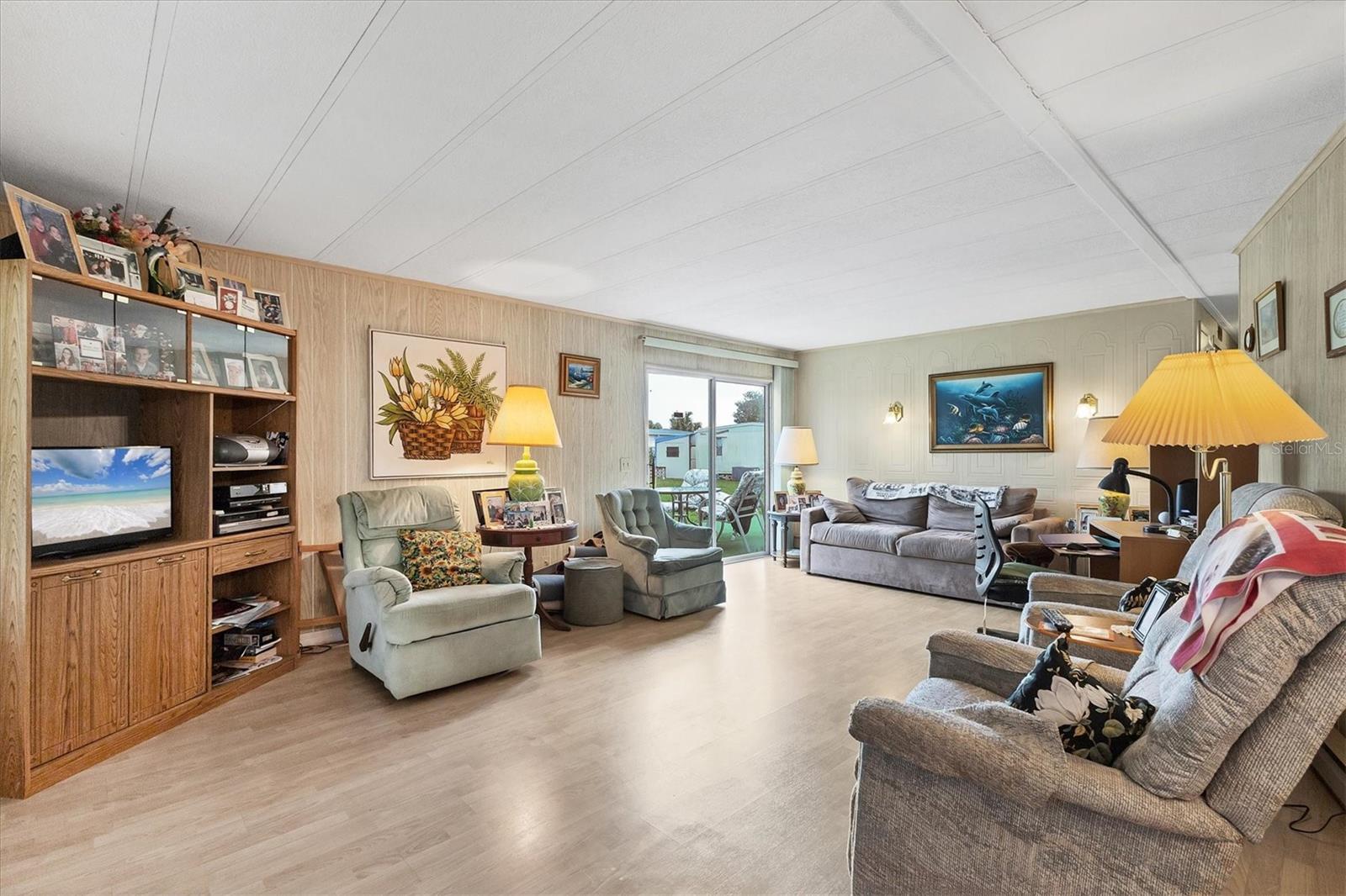 SHADOW BROOK MOBILE HOME - Residential