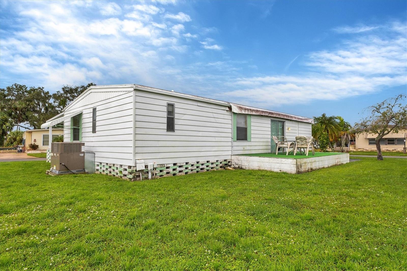 SHADOW BROOK MOBILE HOME - Residential