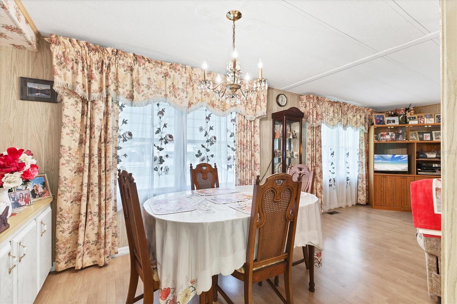 SHADOW BROOK MOBILE HOME - Residential