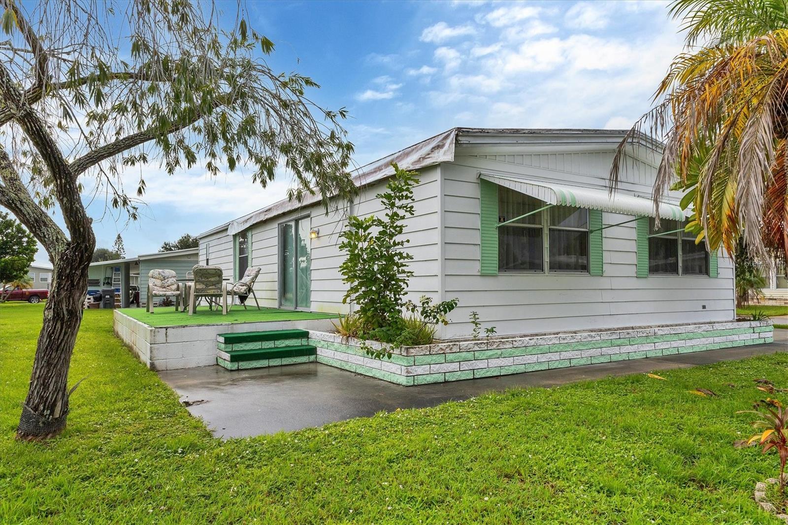 SHADOW BROOK MOBILE HOME - Residential