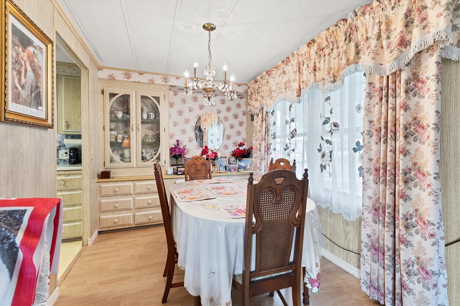 SHADOW BROOK MOBILE HOME - Residential