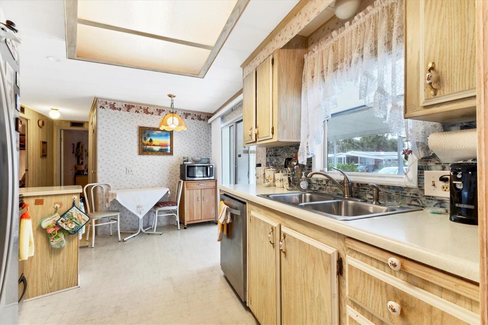 SHADOW BROOK MOBILE HOME - Residential