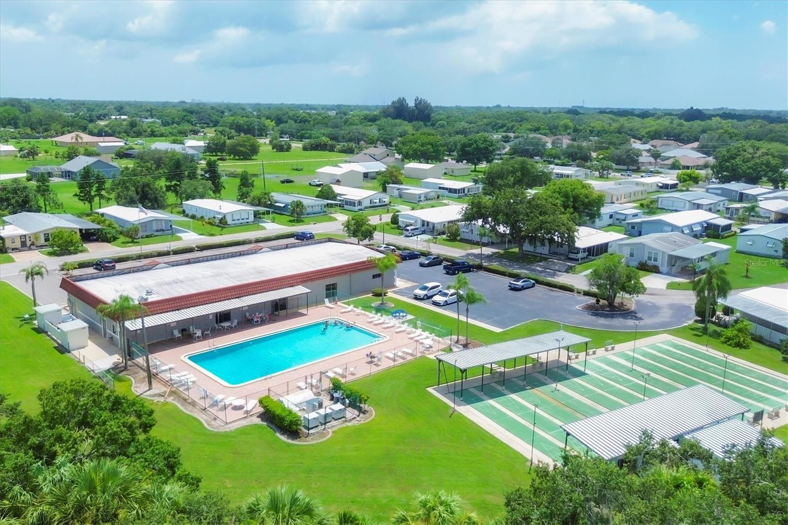 SHADOW BROOK MOBILE HOME - Residential
