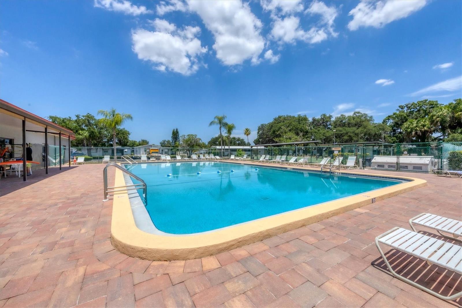 SHADOW BROOK MOBILE HOME - Residential