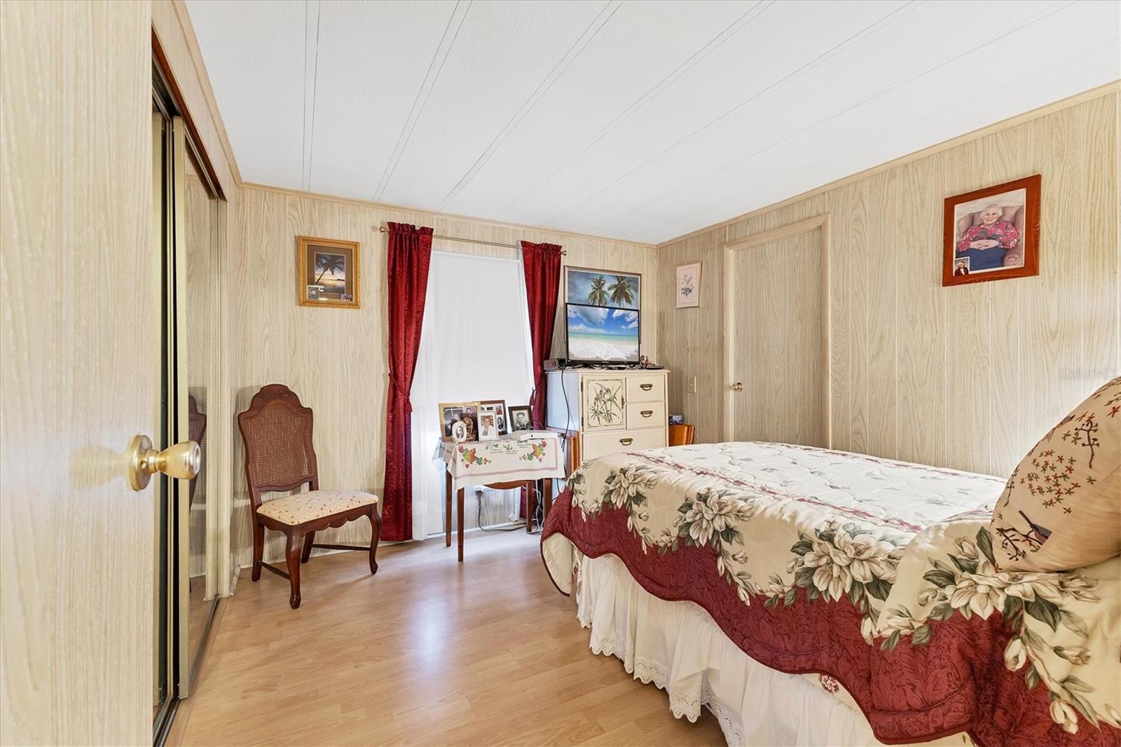 SHADOW BROOK MOBILE HOME - Residential