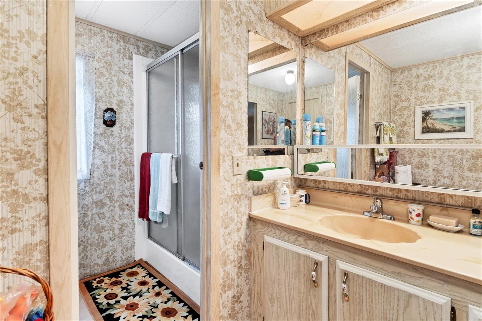 SHADOW BROOK MOBILE HOME - Residential