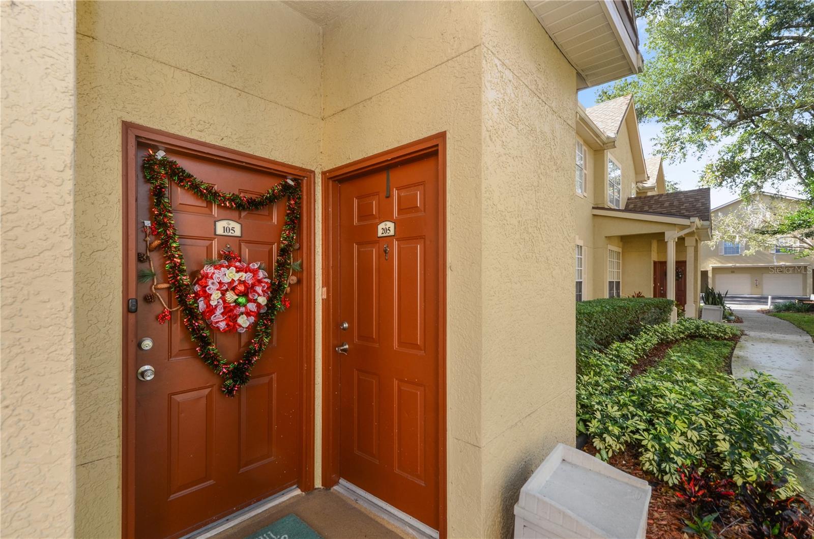 CRESCENT PLACE AT LAKE LOTUS CONDO - Residential