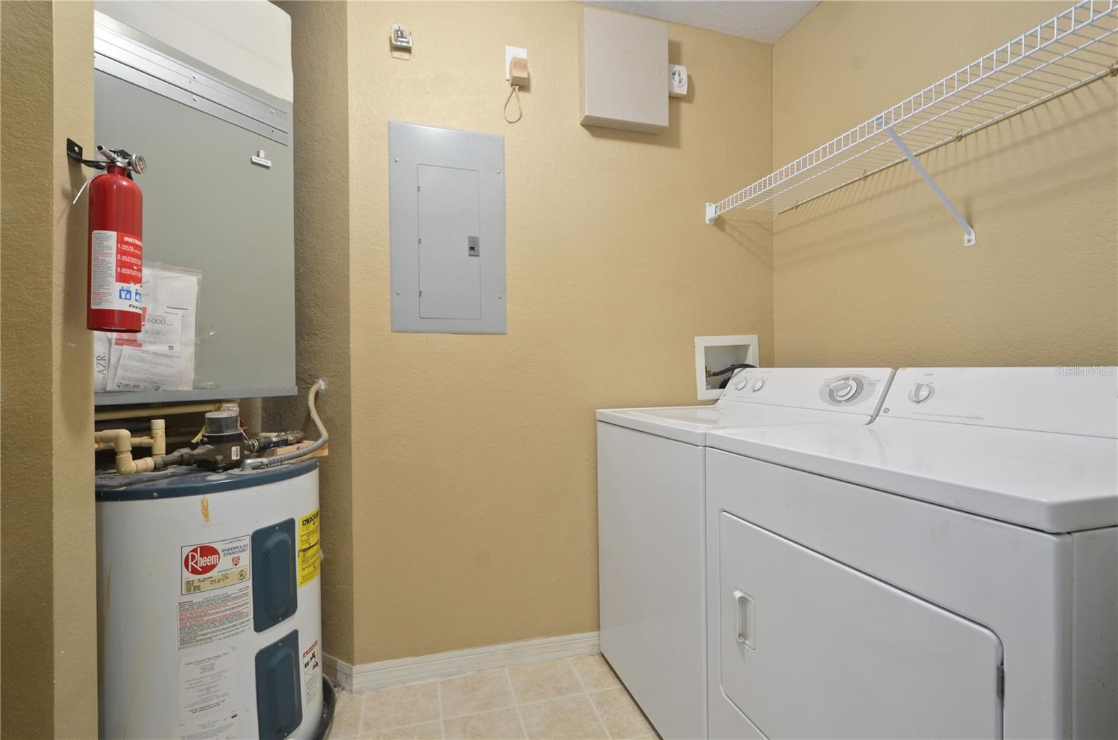 CRESCENT PLACE AT LAKE LOTUS CONDO - Residential