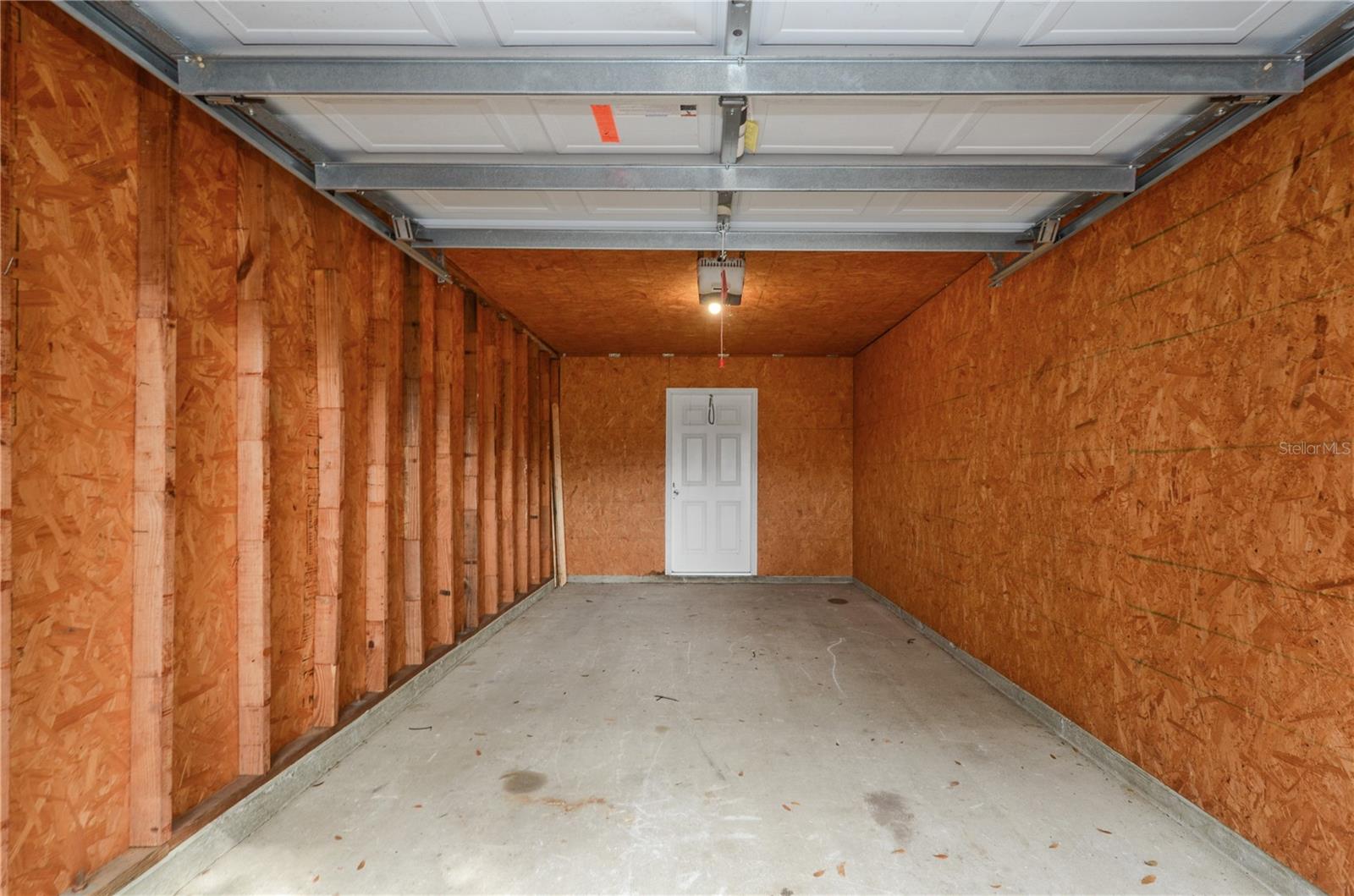 CRESCENT PLACE AT LAKE LOTUS CONDO - Residential