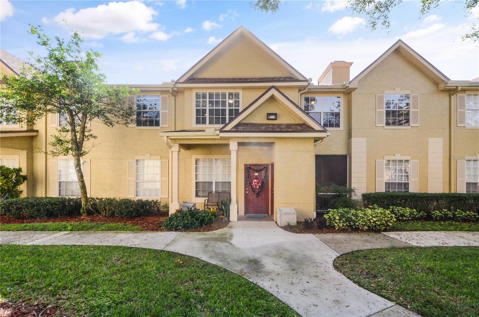 CRESCENT PLACE AT LAKE LOTUS CONDO - Residential