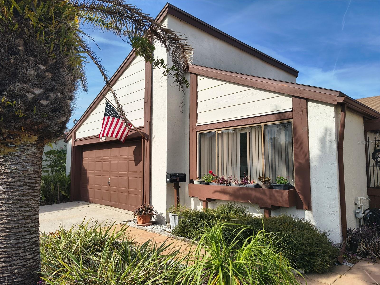 BEACON WOODS VILLAGE - Residential