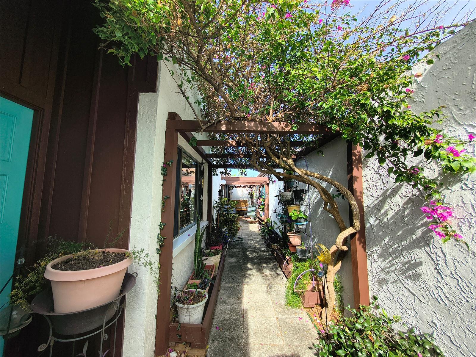 BEACON WOODS VILLAGE - Residential