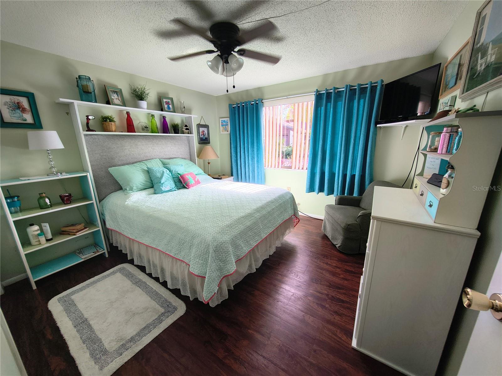 BEACON WOODS VILLAGE - Residential