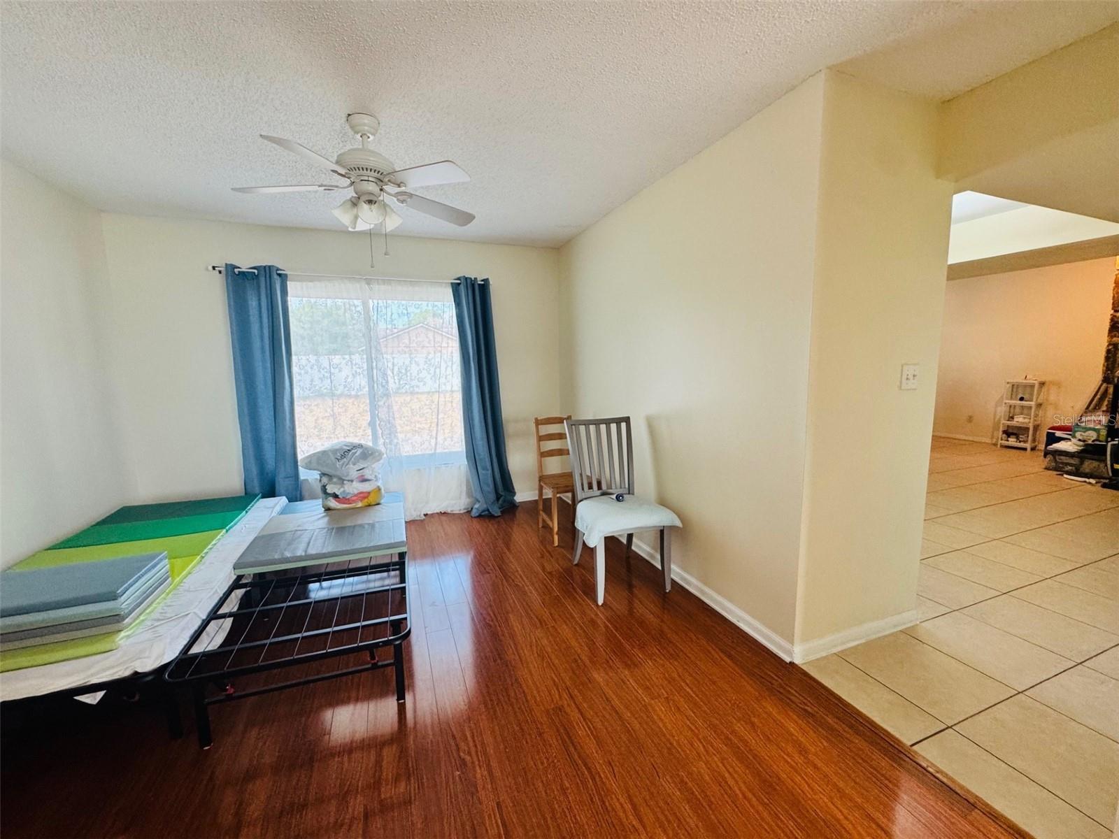 BAY LAKES AT GRANADA SEC 01 - Residential Lease