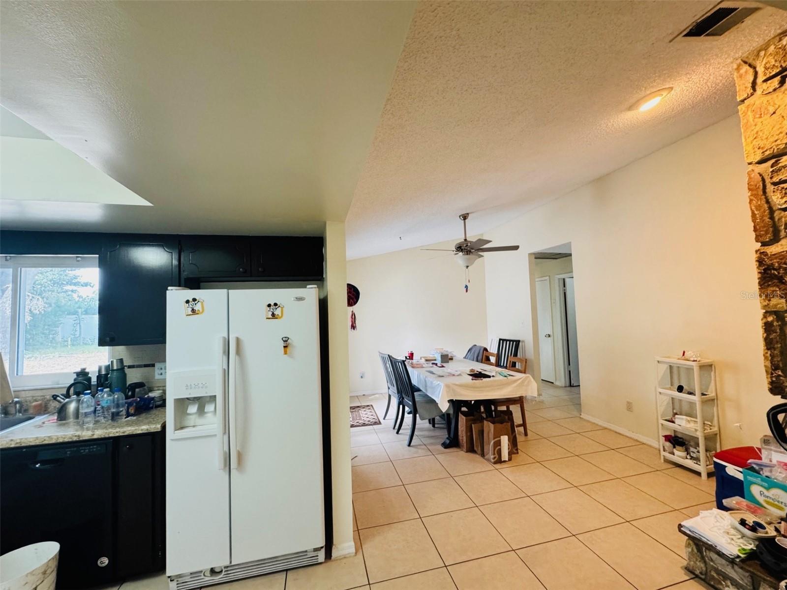 BAY LAKES AT GRANADA SEC 01 - Residential Lease