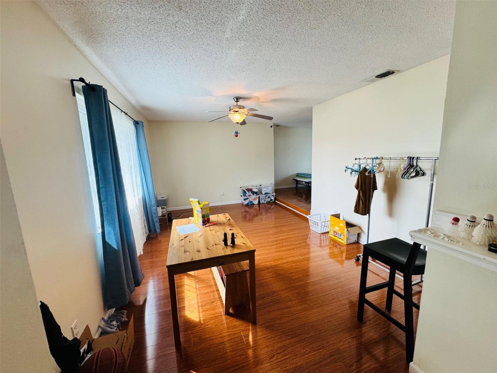 BAY LAKES AT GRANADA SEC 01 - Residential Lease