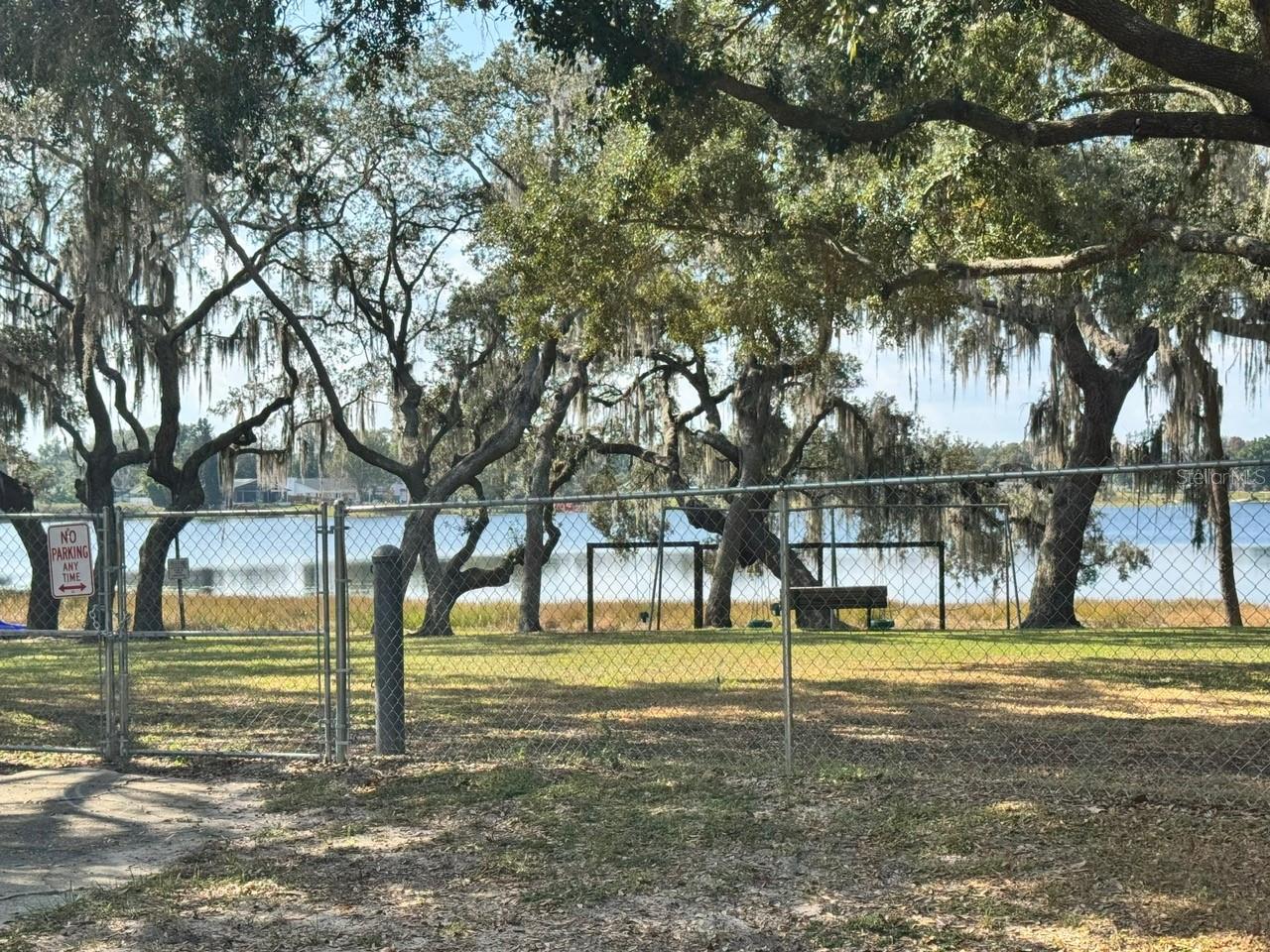 BAY LAKES AT GRANADA SEC 01 - Residential Lease