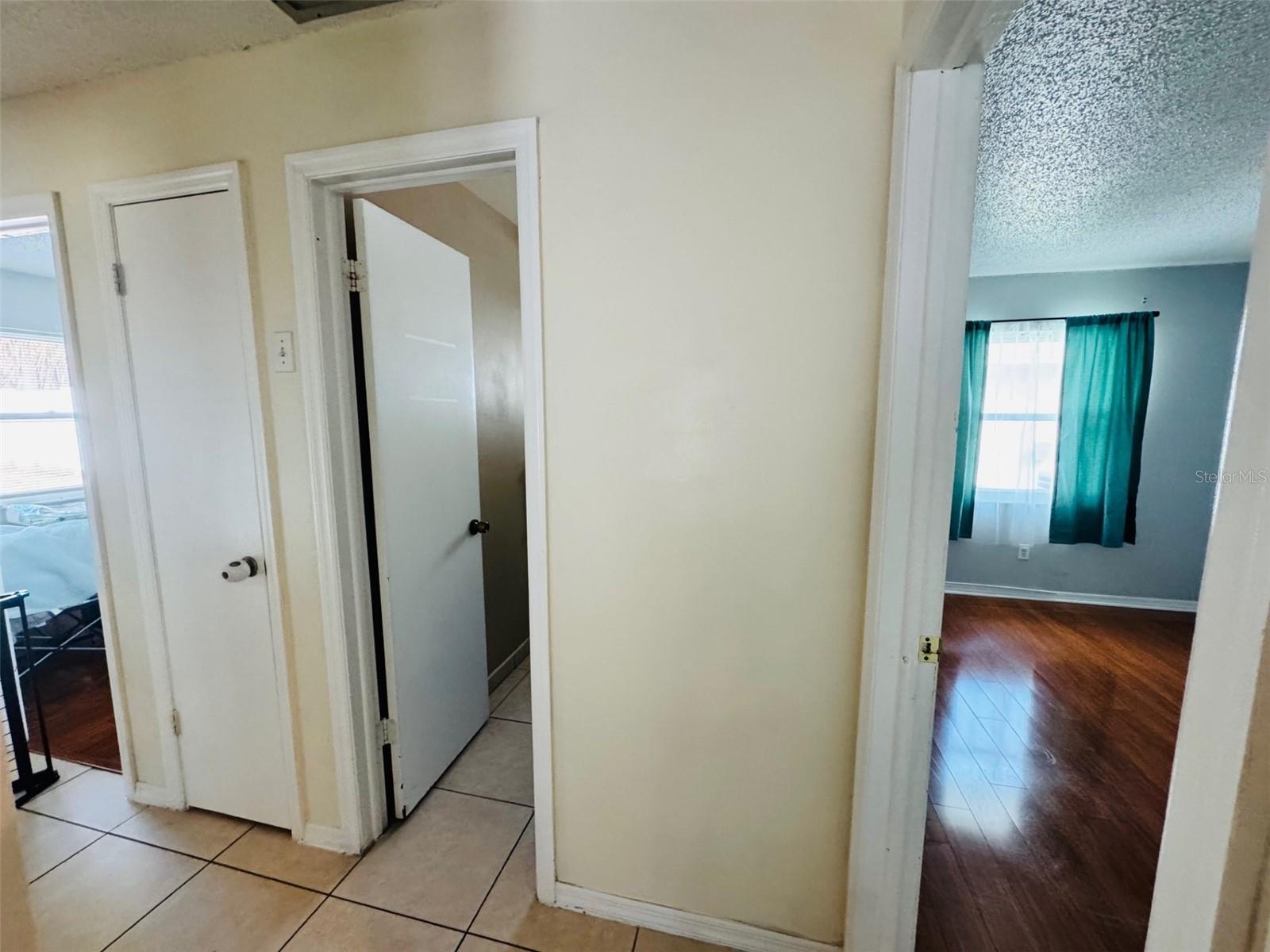 BAY LAKES AT GRANADA SEC 01 - Residential Lease