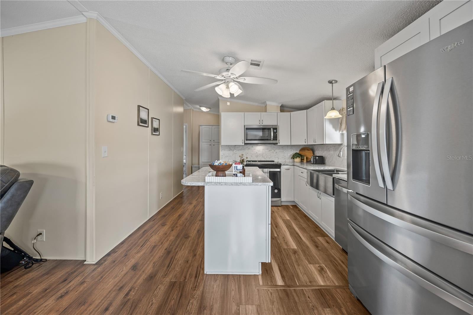 4300 RIVERSIDE DRIVE 53