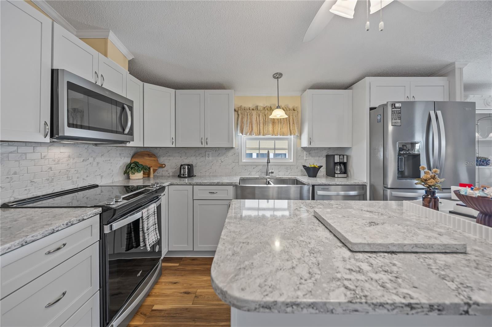 4300 RIVERSIDE DRIVE 53