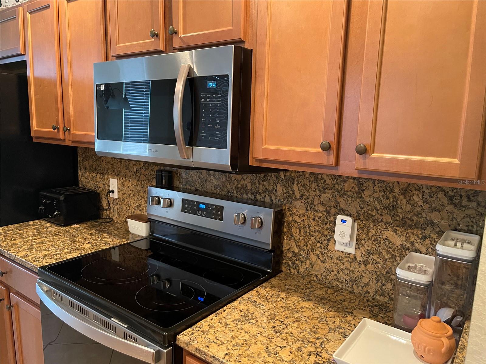 RIVER STRAND GRAND ESTUARY VI AT RIVER STRAND PH 2 - Residential Lease