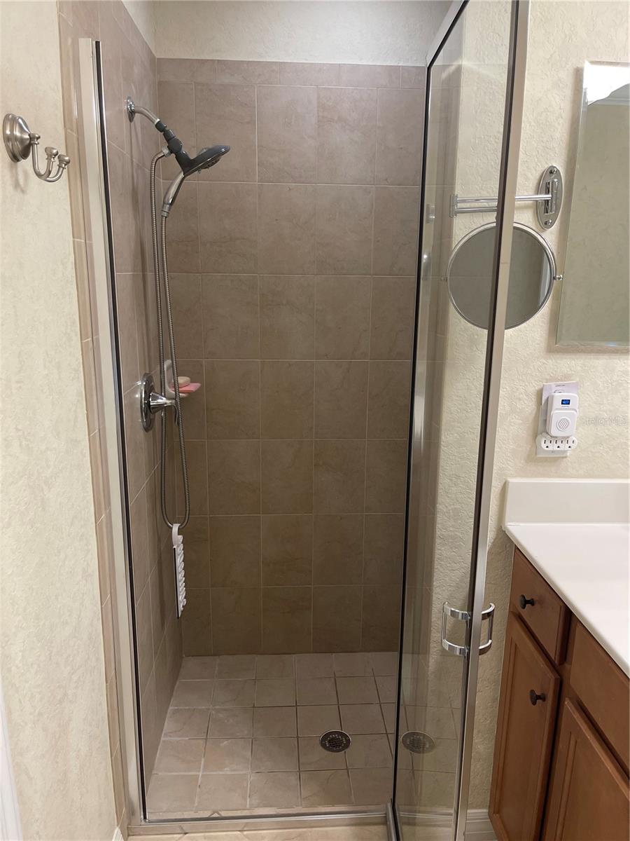 RIVER STRAND GRAND ESTUARY VI AT RIVER STRAND PH 2 - Residential Lease