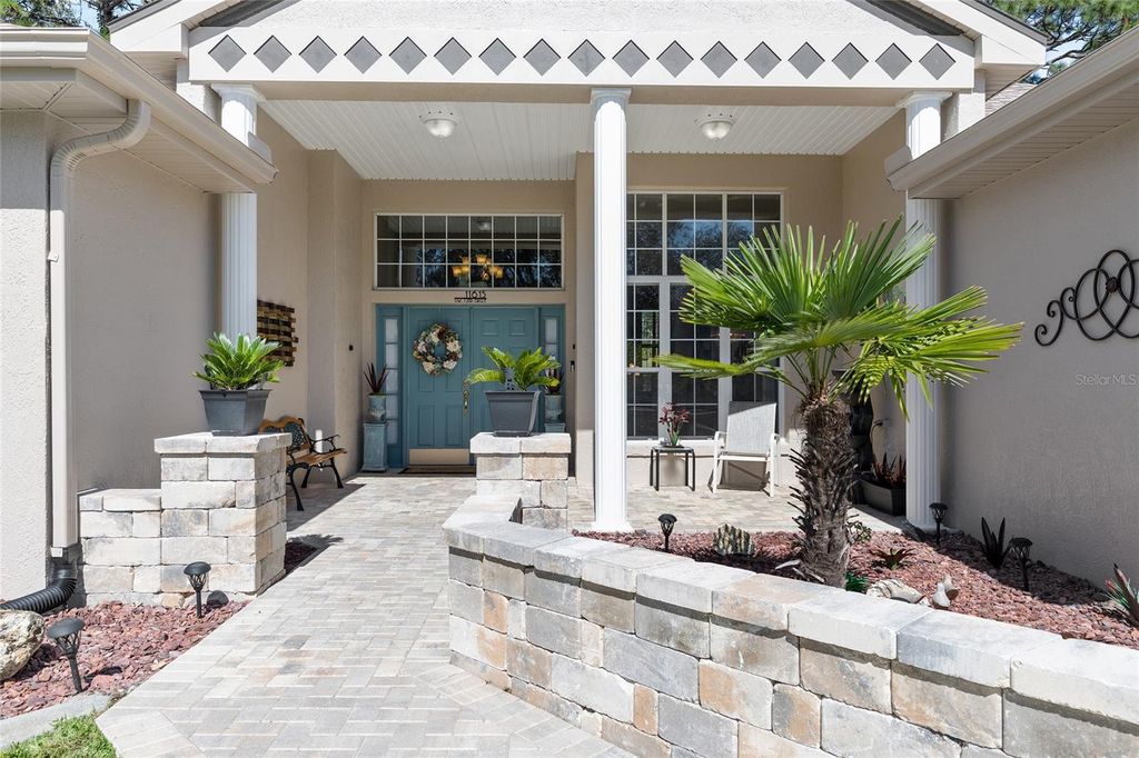 Photo of 11615 SW 72nd Circle, Ocala, FL 34476 (MLS # OM712123)