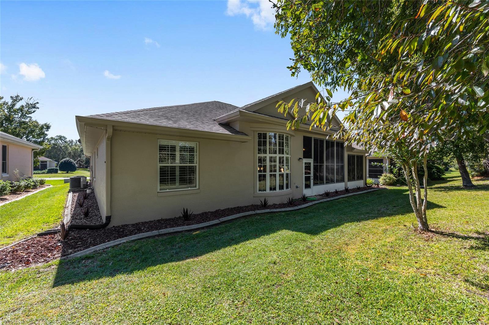 OAK RUN LAUREL OAKS - Residential