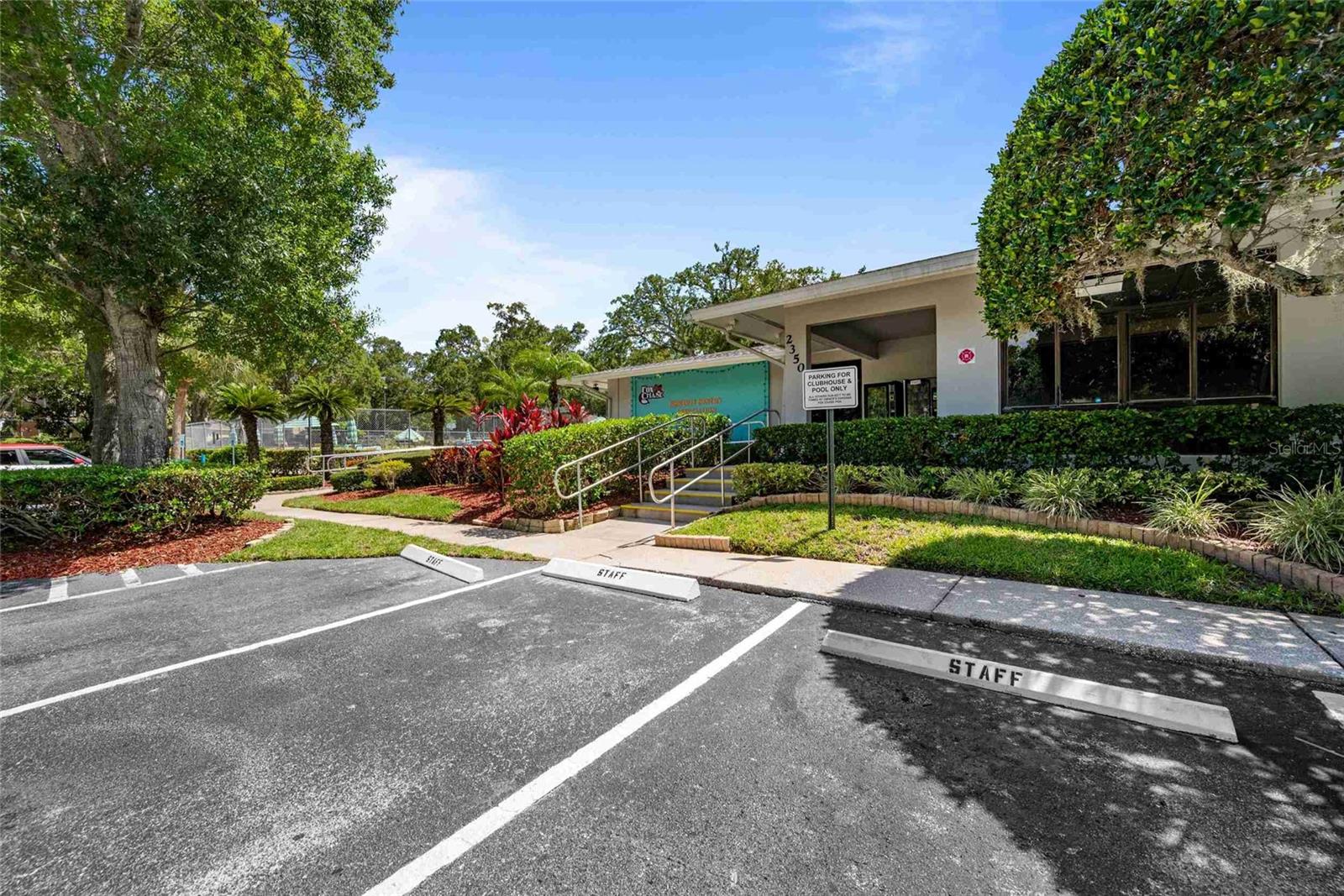 FOX CHASE TWNHMS - Residential