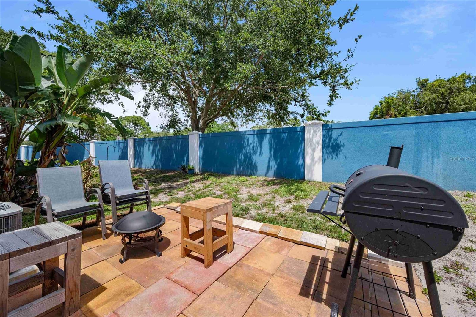 FOX CHASE TWNHMS - Residential