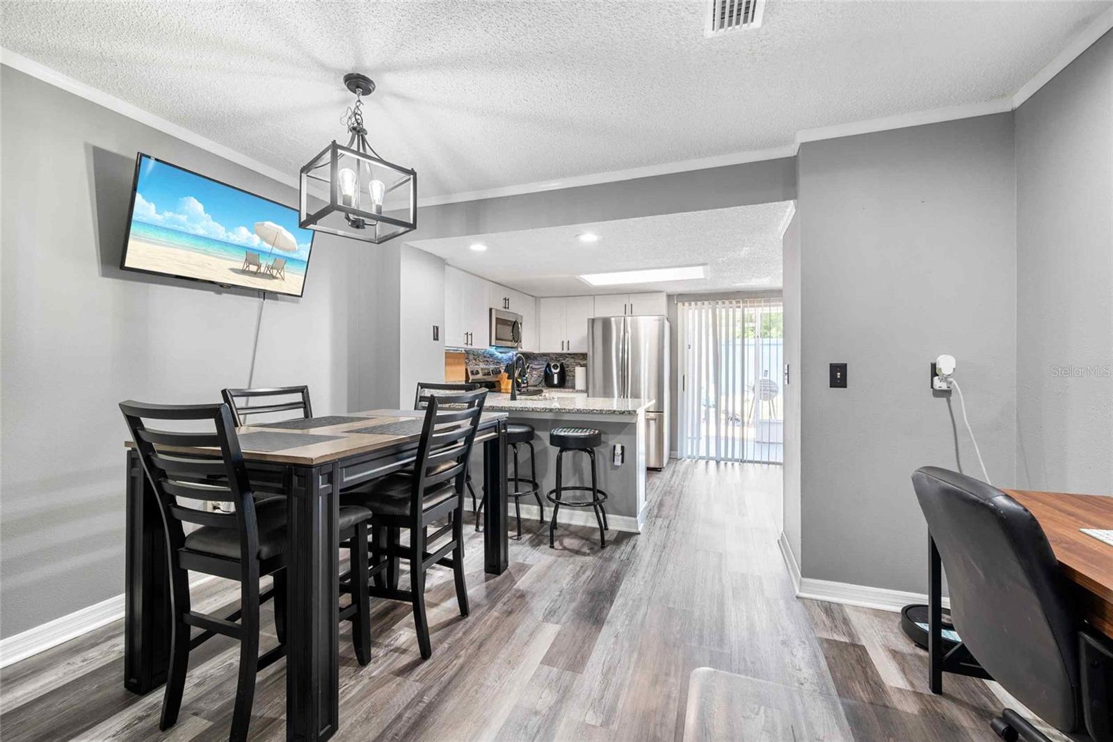 FOX CHASE TWNHMS - Residential