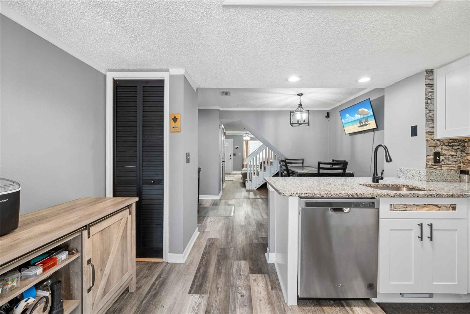 FOX CHASE TWNHMS - Residential