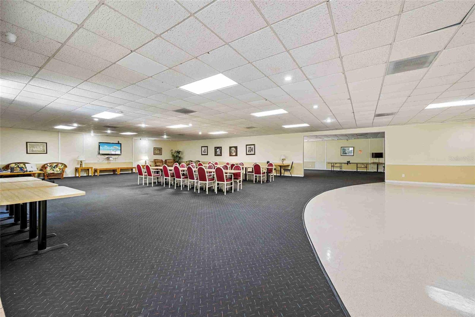 FOX CHASE TWNHMS - Residential