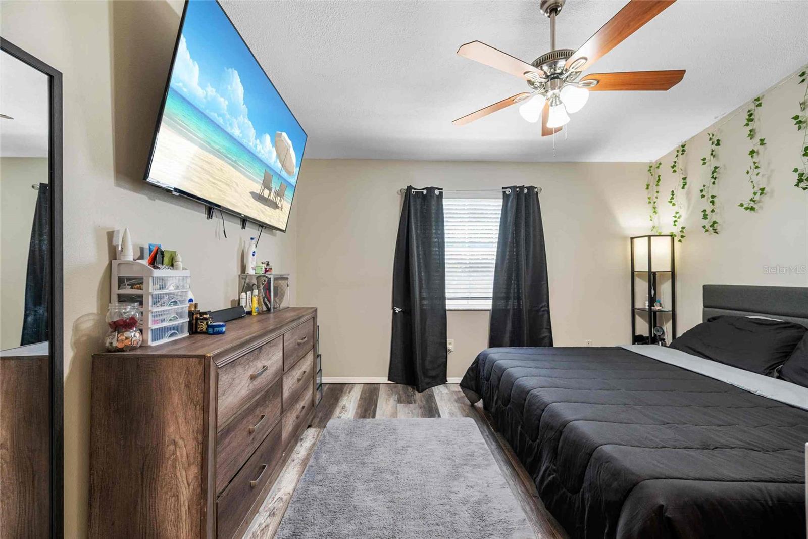 FOX CHASE TWNHMS - Residential